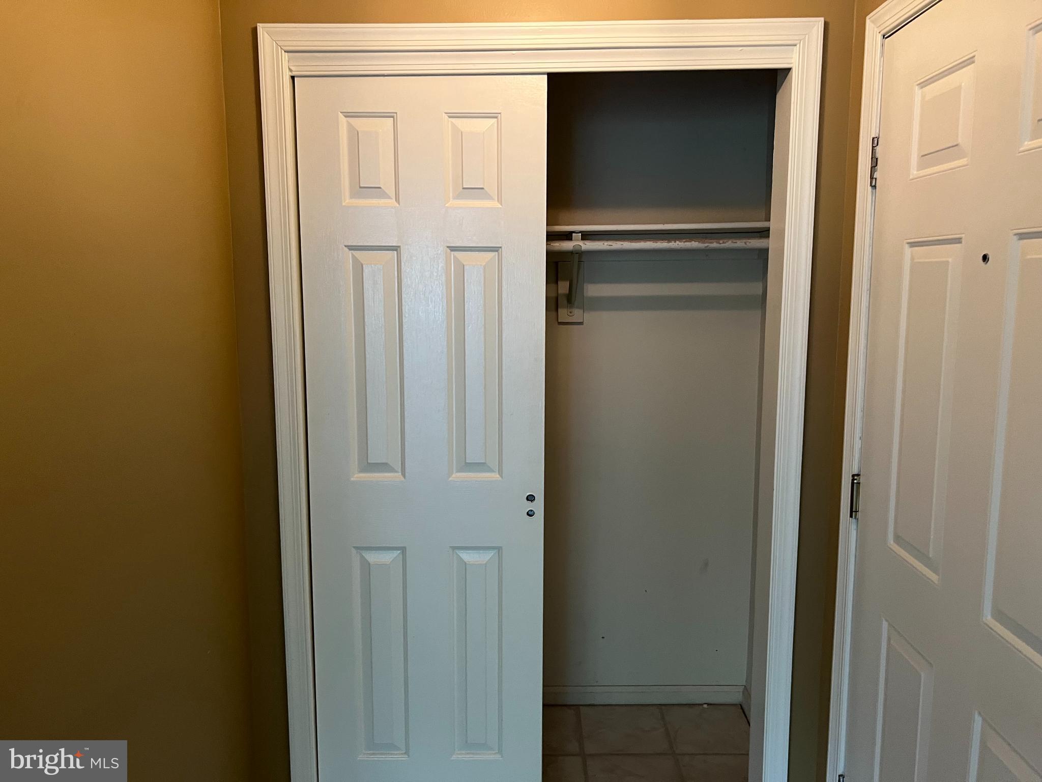 809 Woodhaven Drive Edison, NJ 08817 - Photo 5 of 40