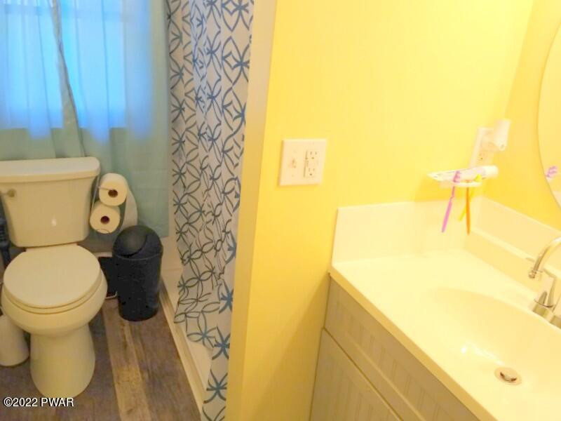 53 River Road Prompton, PA 18456 - Photo 15 of 23 Main Bathroom