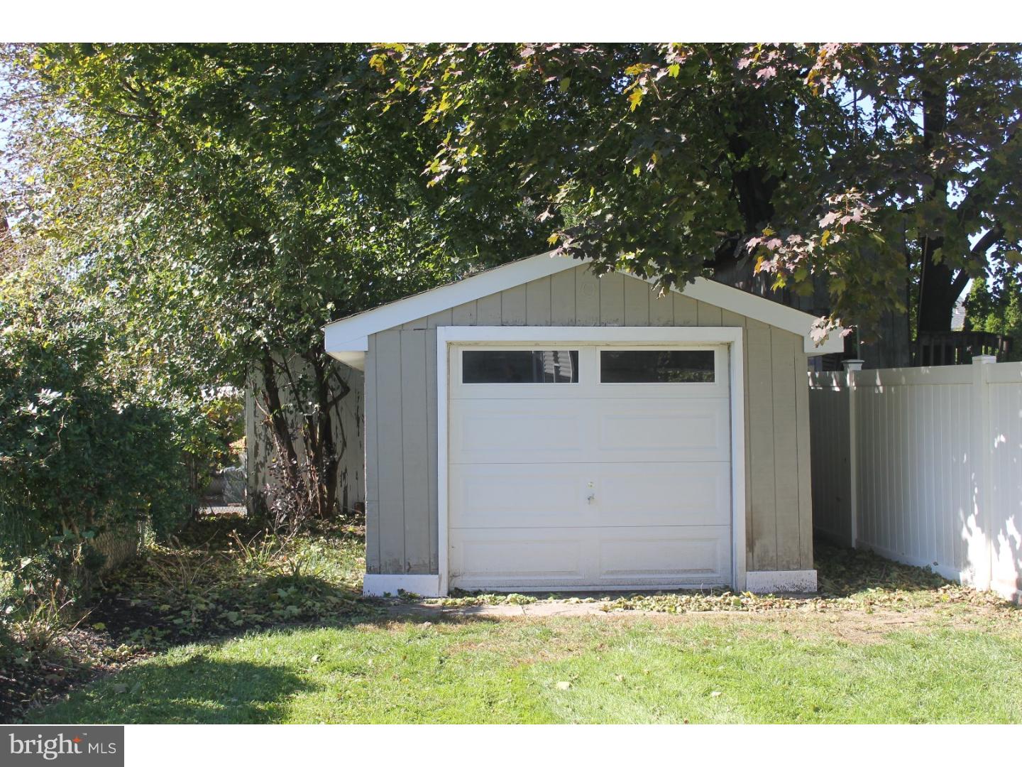 481 Klockner Road Trenton, NJ 08619 - Photo 3 of 17 Garage