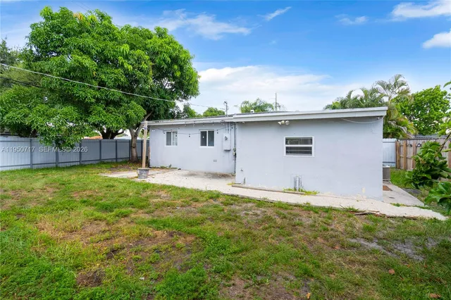 $3,100 | 6401 Grant Street, Hollywood, FL 33024