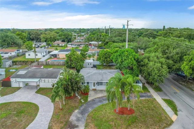 $3,100 | 6401 Grant Street, Hollywood, FL 33024