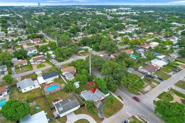 $3,100 | 6401 Grant Street, Hollywood, FL 33024