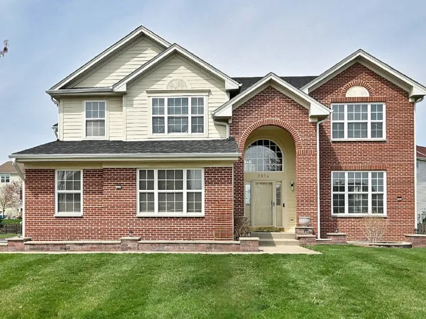 $600,000 | 2914 Kelly Drive, Elgin, IL 60124