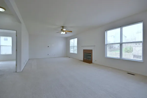$600,000 | 2914 Kelly Drive, Elgin, IL 60124