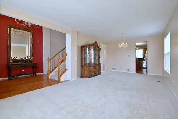 $600,000 | 2914 Kelly Drive, Elgin, IL 60124