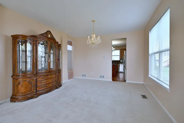 $600,000 | 2914 Kelly Drive, Elgin, IL 60124