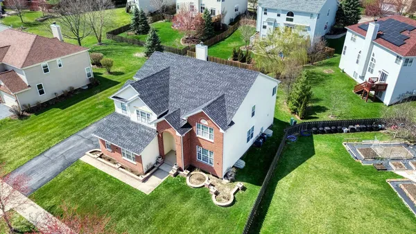 $600,000 | 2914 Kelly Drive, Elgin, IL 60124