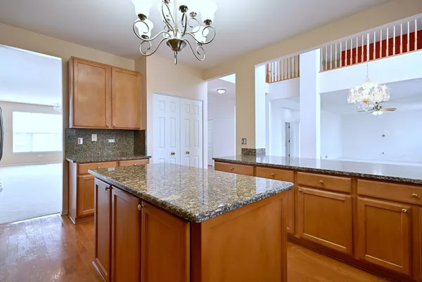 $600,000 | 2914 Kelly Drive, Elgin, IL 60124