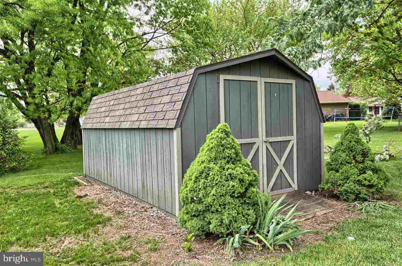820 Forge Road Carlisle, PA 17015 - Photo 19 of 21 Gallery Image 19