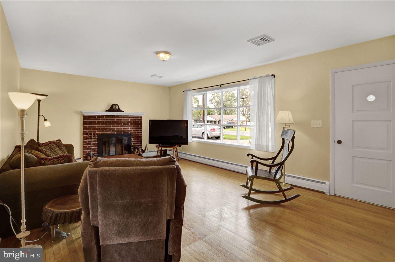 820 Forge Road Carlisle, PA 17015 - Photo 3 of 21 Gallery Image 3