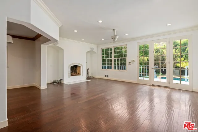 $15,500 | 139 South Anita Avenue, Los Angeles, CA 90049