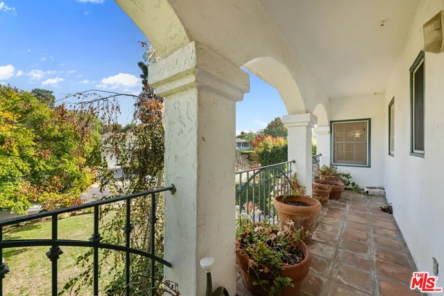 $15,500 | 139 South Anita Avenue, Los Angeles, CA 90049