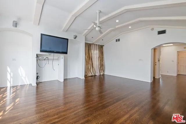 $15,500 | 139 South Anita Avenue, Los Angeles, CA 90049