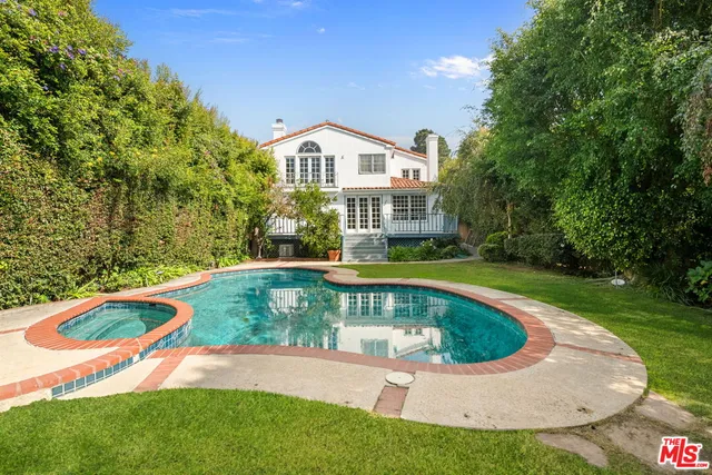 $15,500 | 139 South Anita Avenue, Los Angeles, CA 90049