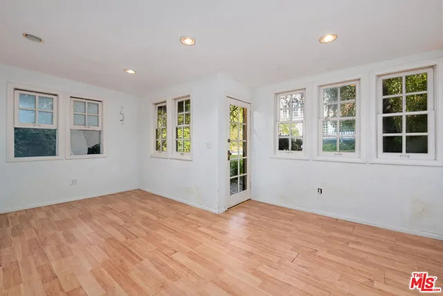 $15,500 | 139 South Anita Avenue, Los Angeles, CA 90049