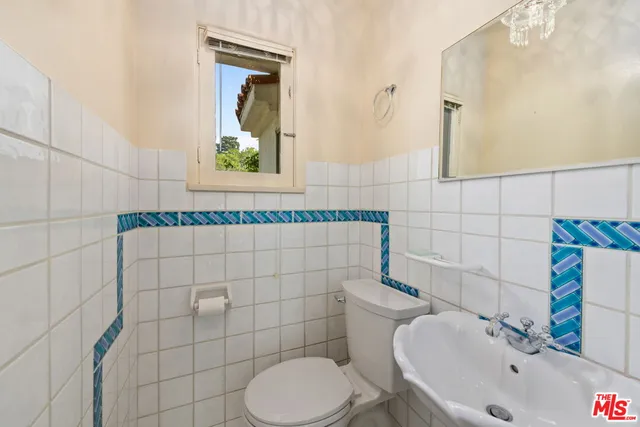 $15,500 | 139 South Anita Avenue, Los Angeles, CA 90049