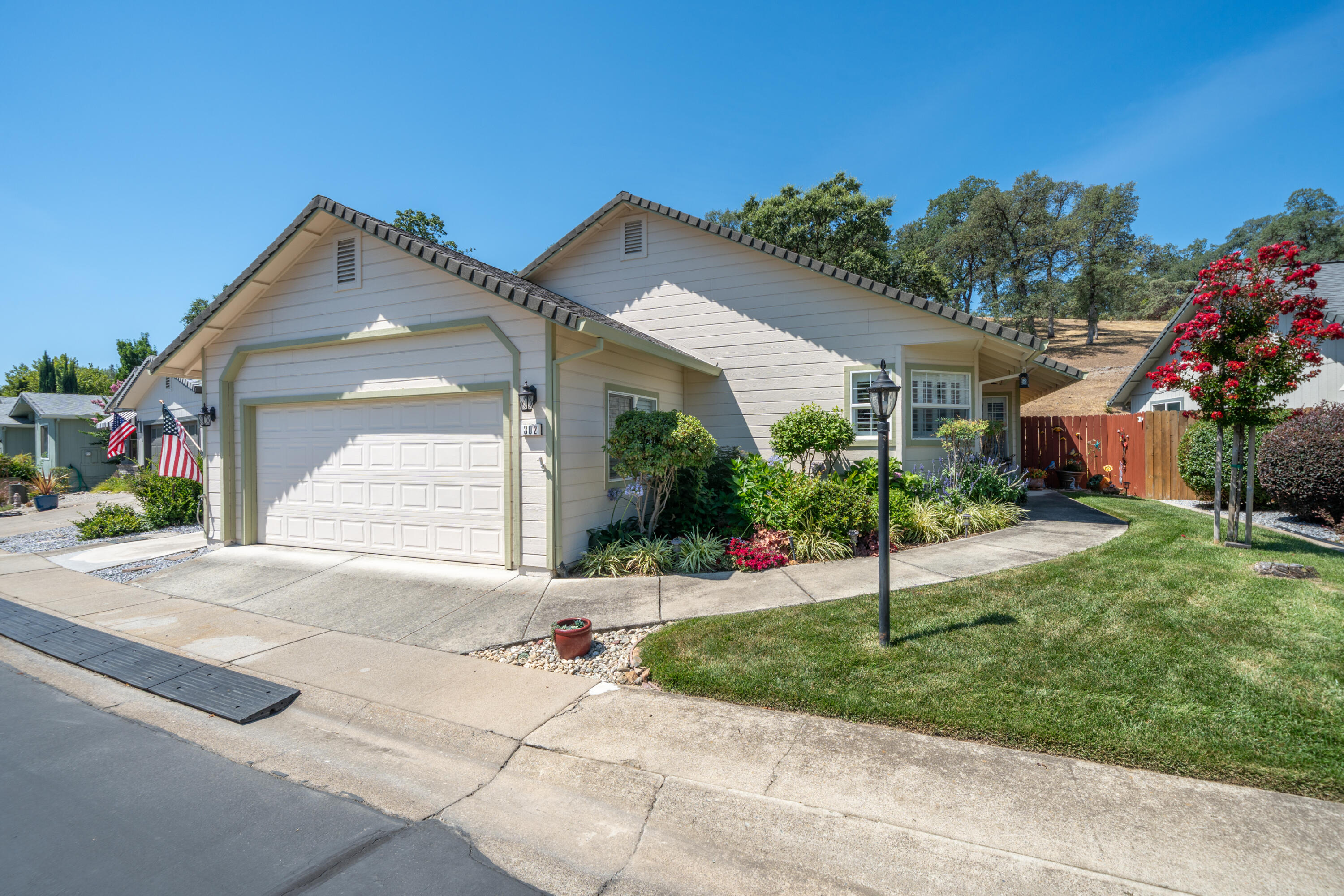 302 Mammoth Path Redding, CA 96003 - Photo 33 of 43 302 Mammoth Path-6
