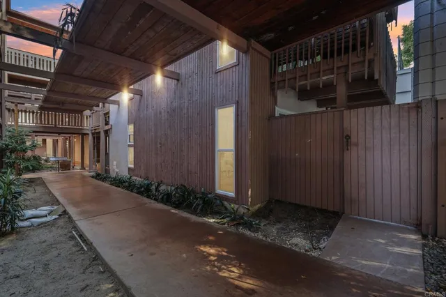 $575,000 | 2600 Torrey Pines Road, Unit A13, La Jolla, CA 92037