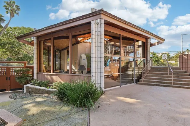 $575,000 | 2600 Torrey Pines Road, Unit A13, La Jolla, CA 92037