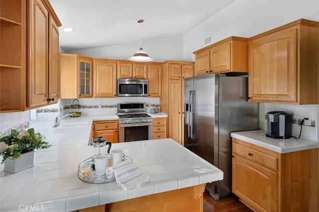 $789,900 | 22701 Coral Way, Saugus, CA 91390