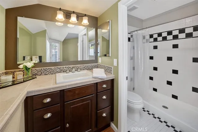 $789,900 | 22701 Coral Way, Saugus, CA 91390