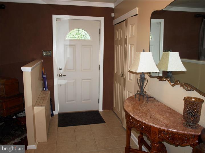 17 Lower Hilltop Road Yardley, PA 19067 - Photo 2 of 25 Foyer