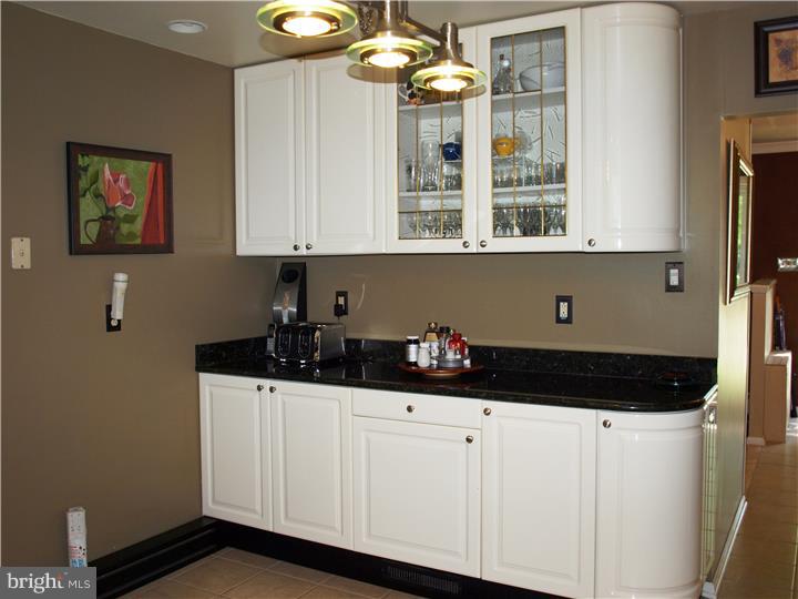 17 Lower Hilltop Road Yardley, PA 19067 - Photo 9 of 25 Kitchen