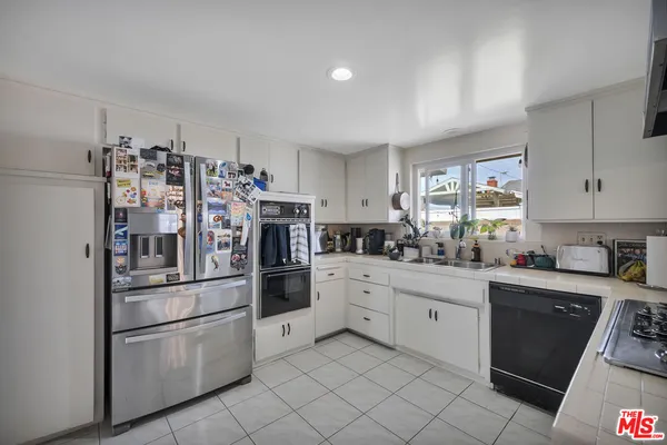$1,085,000 | 1935 235th Place, Torrance, CA 90501