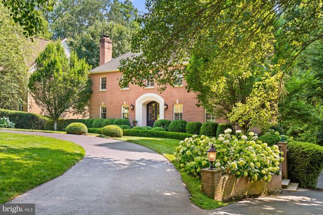 $2,300,000 | 632 Rivercrest Drive, McLean, VA 22101