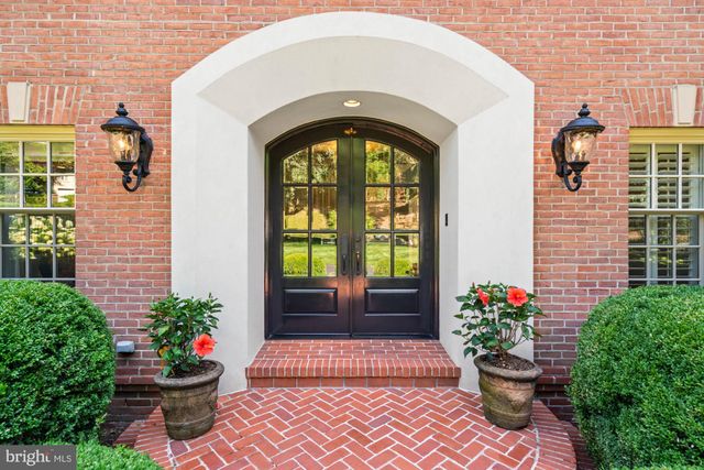 $2,300,000 | 632 Rivercrest Drive, McLean, VA 22101