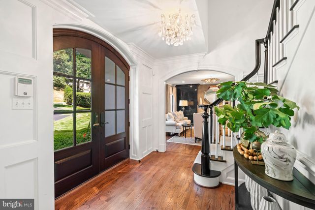 $2,300,000 | 632 Rivercrest Drive, McLean, VA 22101