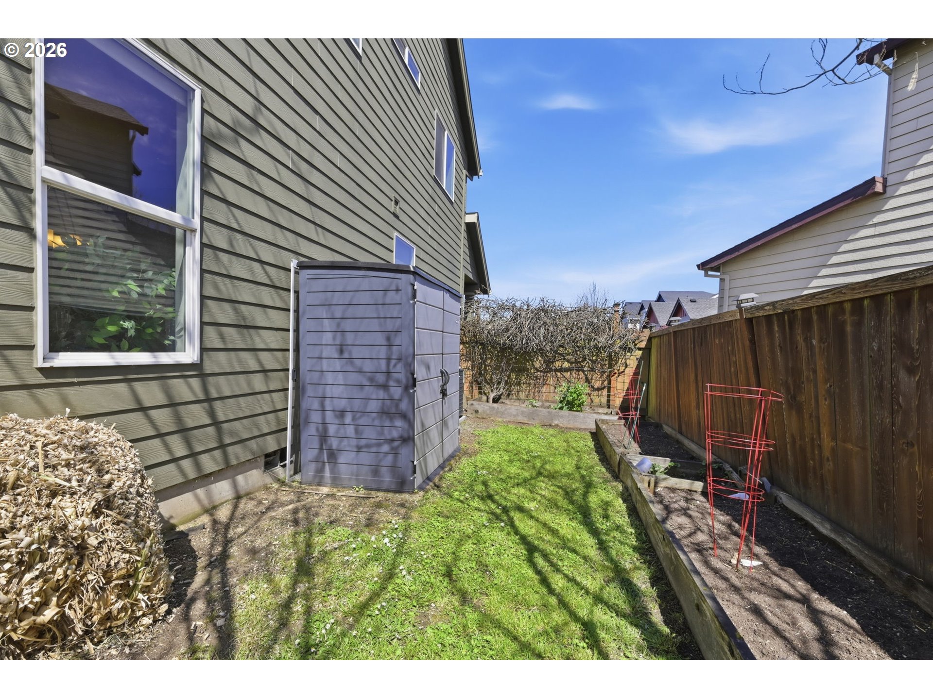 5442 Pranz Place Eugene, OR 97402 - Photo 27 of 34 a view of a backyard