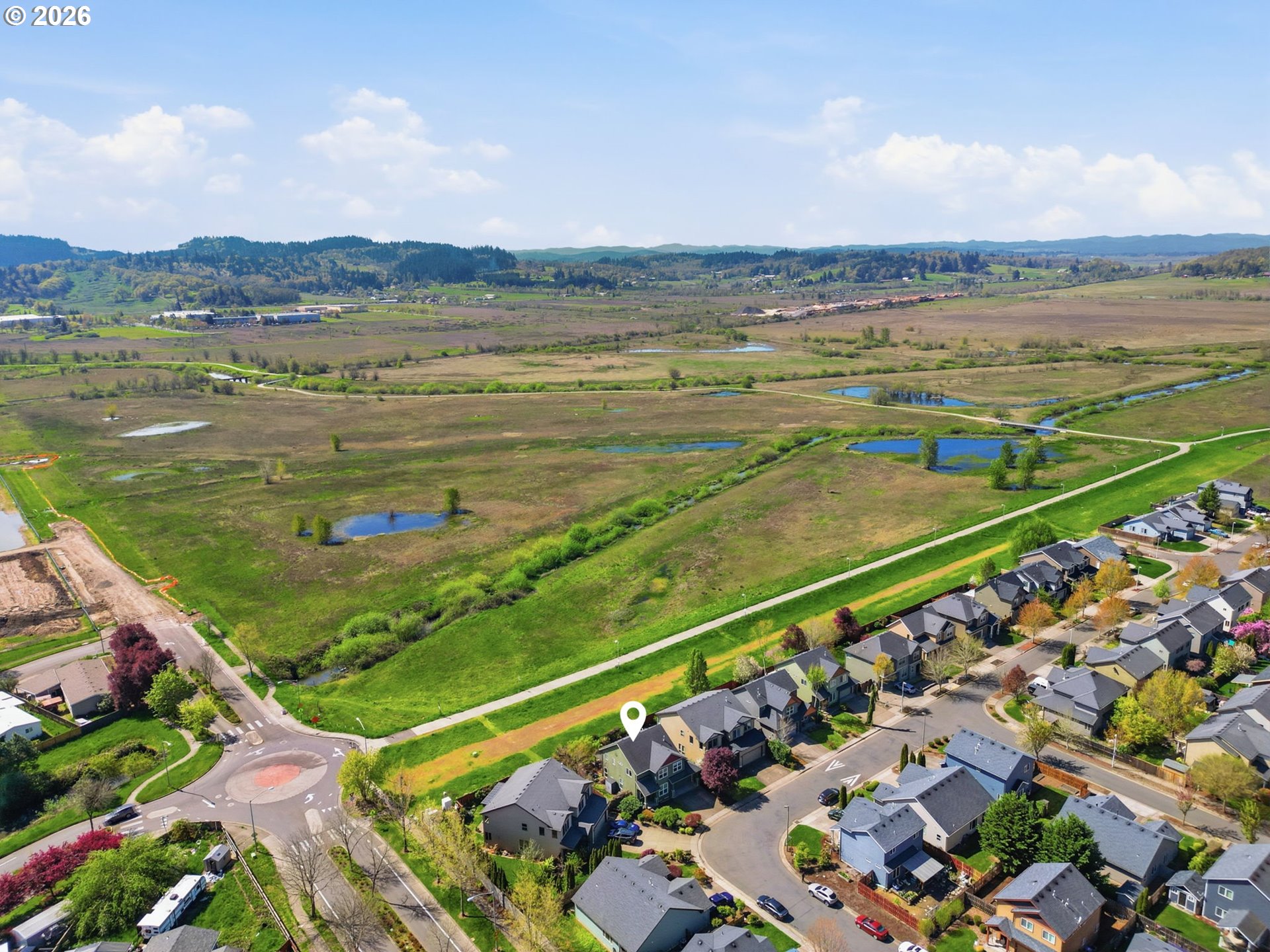 5442 Pranz Place Eugene, OR 97402 - Photo 29 of 34 a view of an ocean and a mountain view