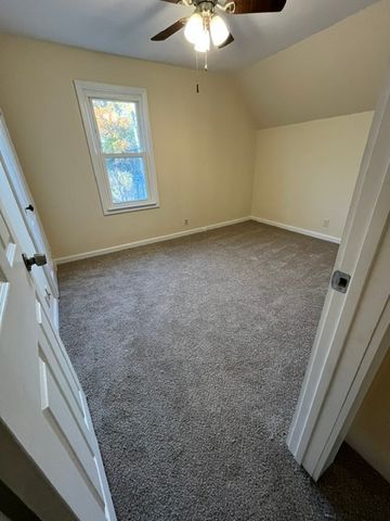 $289,000 | 9 Bushnell Place, Norwich, CT 06360