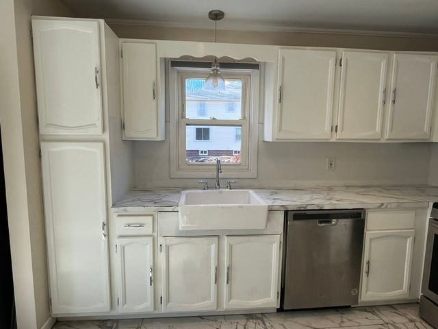 $289,000 | 9 Bushnell Place, Norwich, CT 06360