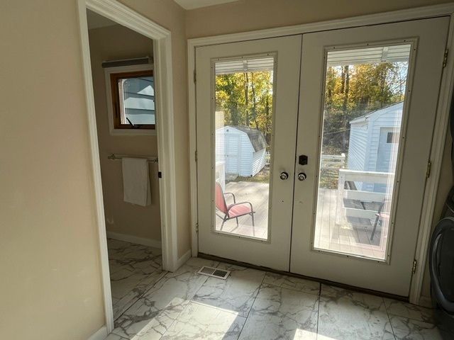 $289,000 | 9 Bushnell Place, Norwich, CT 06360