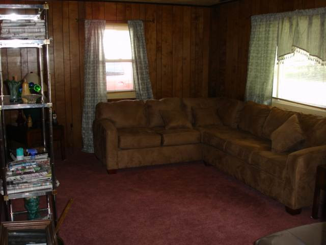 531 Clayton Road Schenectady, NY 12304 - Photo 3 of 12 Photo 3