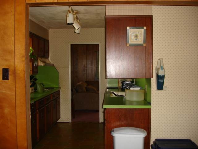 531 Clayton Road Schenectady, NY 12304 - Photo 8 of 12 Photo 8