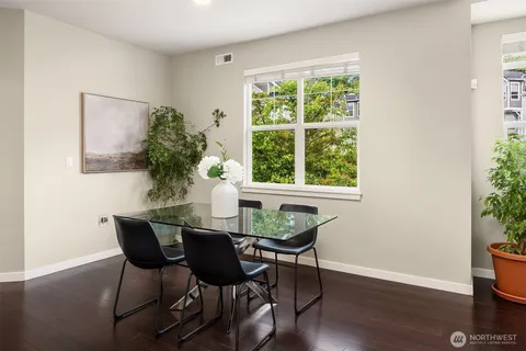 $699,000 | 1601 Northeast Katsura Street, Unit 103, Issaquah, WA 98029