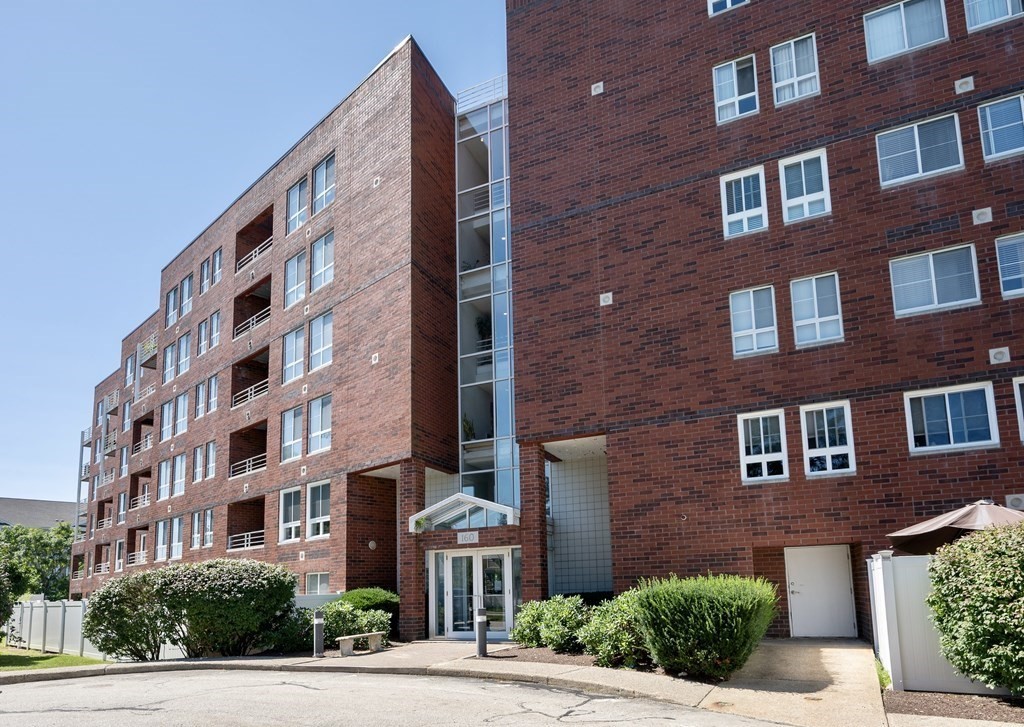 160 Burkhall Street, Unit 415 Weymouth, MA 02190 - Photo 2 of 16
