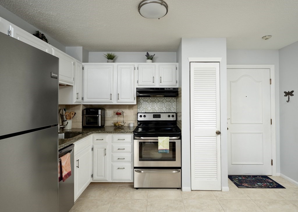 160 Burkhall Street, Unit 415 Weymouth, MA 02190 - Photo 10 of 16