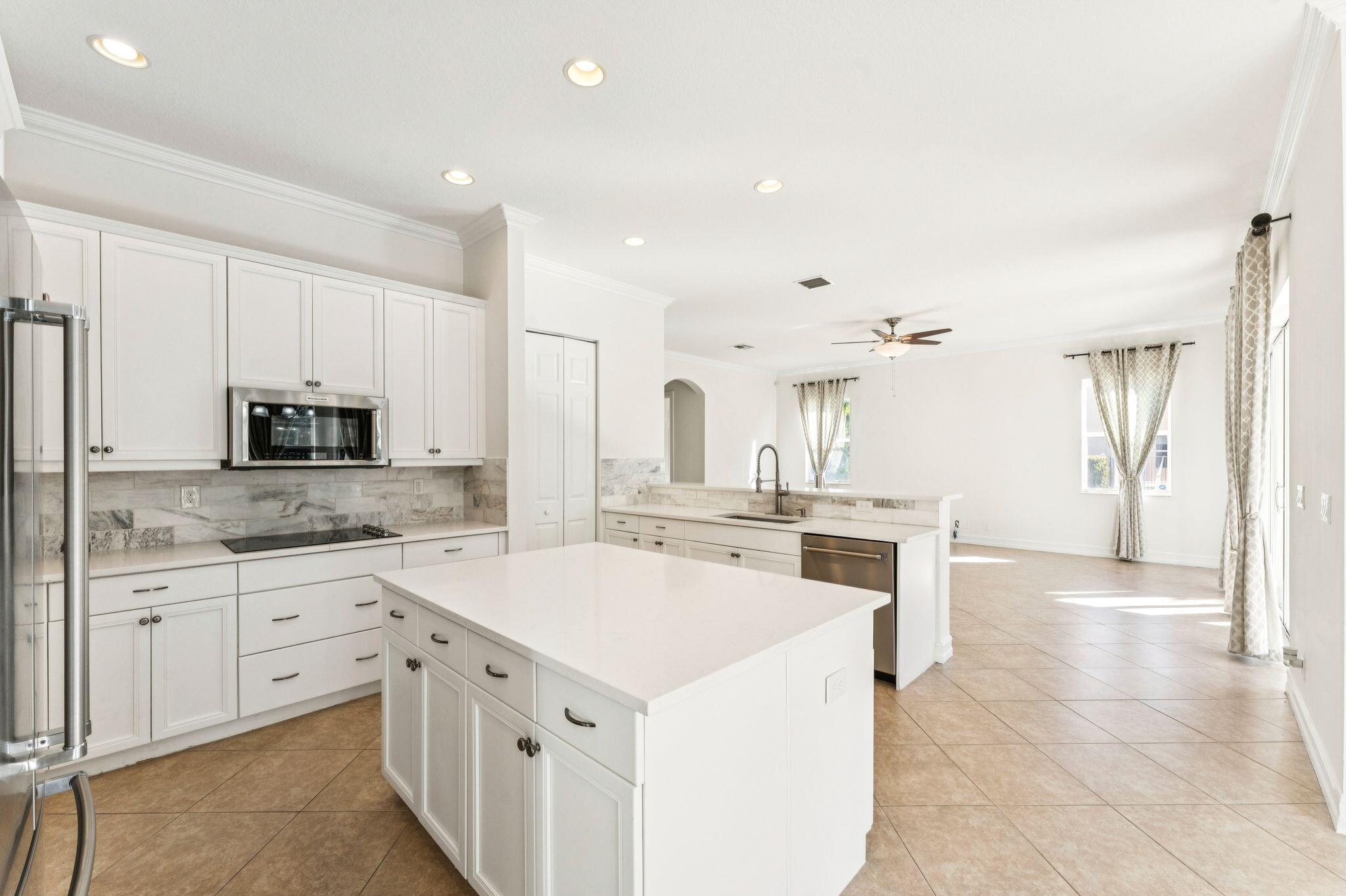 8697 Cobblestone Point Circle Boynton Beach, FL 33472 - Photo 21 of 76 8697 Cobblestone Point Circle 19