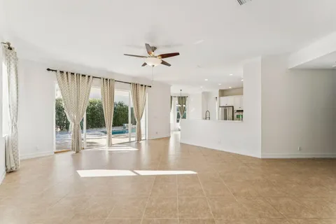 $899,999 | 8697 Cobblestone Point Circle, Boynton Beach, FL 33472