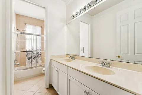 $899,999 | 8697 Cobblestone Point Circle, Boynton Beach, FL 33472