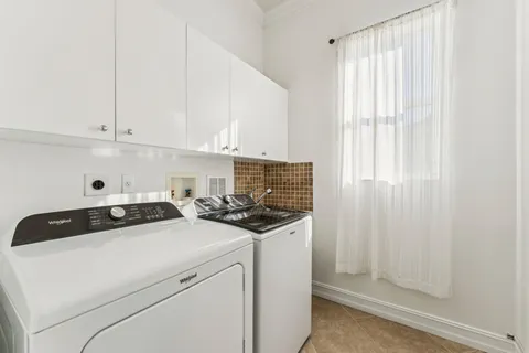 $899,999 | 8697 Cobblestone Point Circle, Boynton Beach, FL 33472