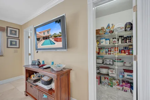 $3,250,000 | 5530 Bayview Drive, Fort Lauderdale, FL 33308