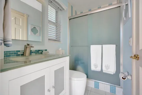 $3,250,000 | 5530 Bayview Drive, Fort Lauderdale, FL 33308