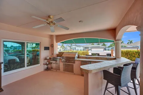 $3,250,000 | 5530 Bayview Drive, Fort Lauderdale, FL 33308