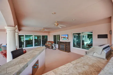 $3,250,000 | 5530 Bayview Drive, Fort Lauderdale, FL 33308