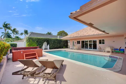 $3,250,000 | 5530 Bayview Drive, Fort Lauderdale, FL 33308